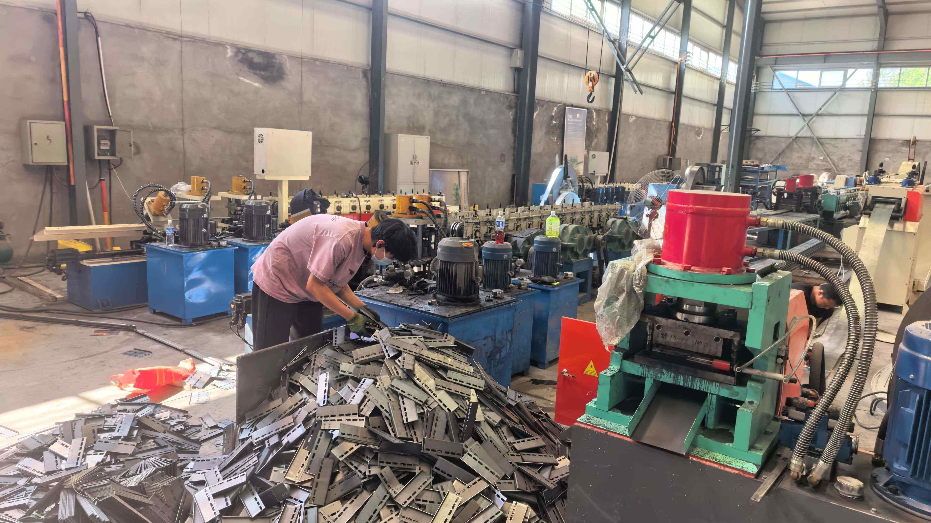 十堰市热浸锌桥架工业厂房桥架 - 价格